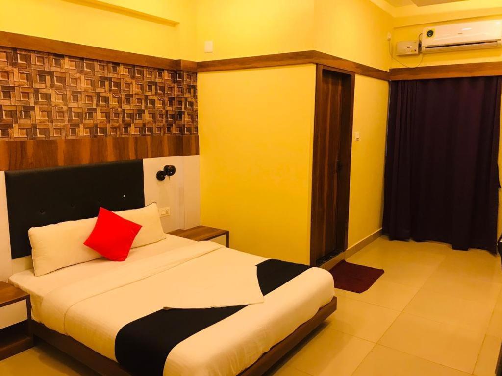 Hotel Keerthana Puttur Puttur  外观 照片