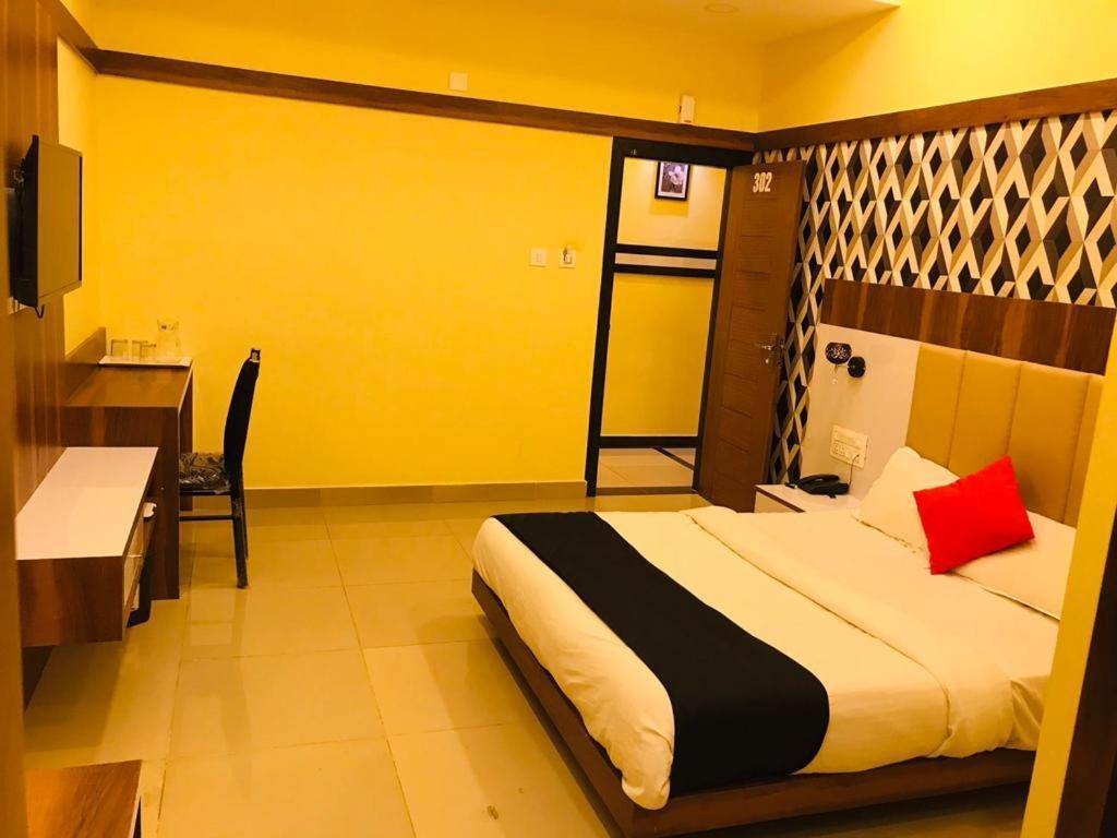Hotel Keerthana Puttur Puttur  外观 照片