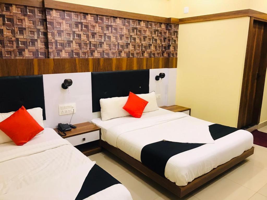 Hotel Keerthana Puttur Puttur  外观 照片