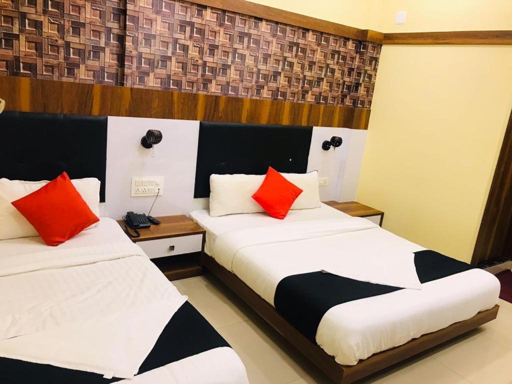 Hotel Keerthana Puttur Puttur  外观 照片
